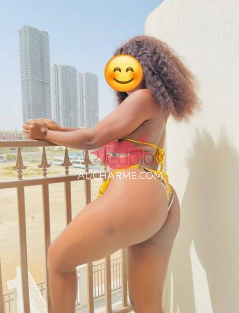 Belle dame mature reçoit tout permis sodo jouir dedans à Yamoussoukro